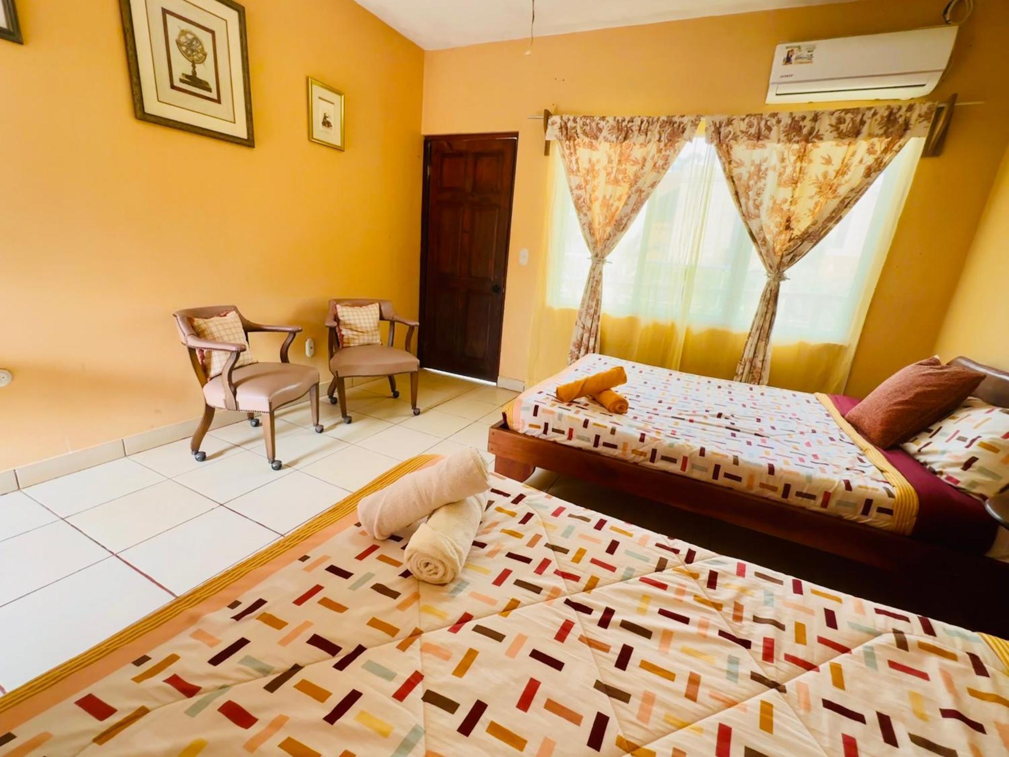 Hotel Georgi Cr Veintisiete de Abril 外观 照片