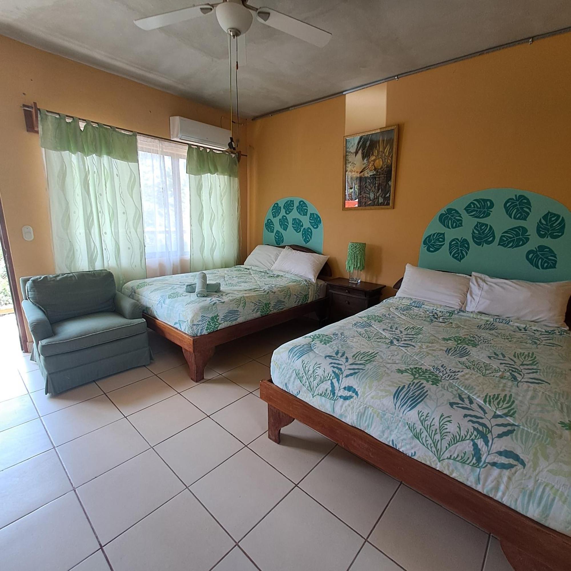 Hotel Georgi Cr Veintisiete de Abril 外观 照片